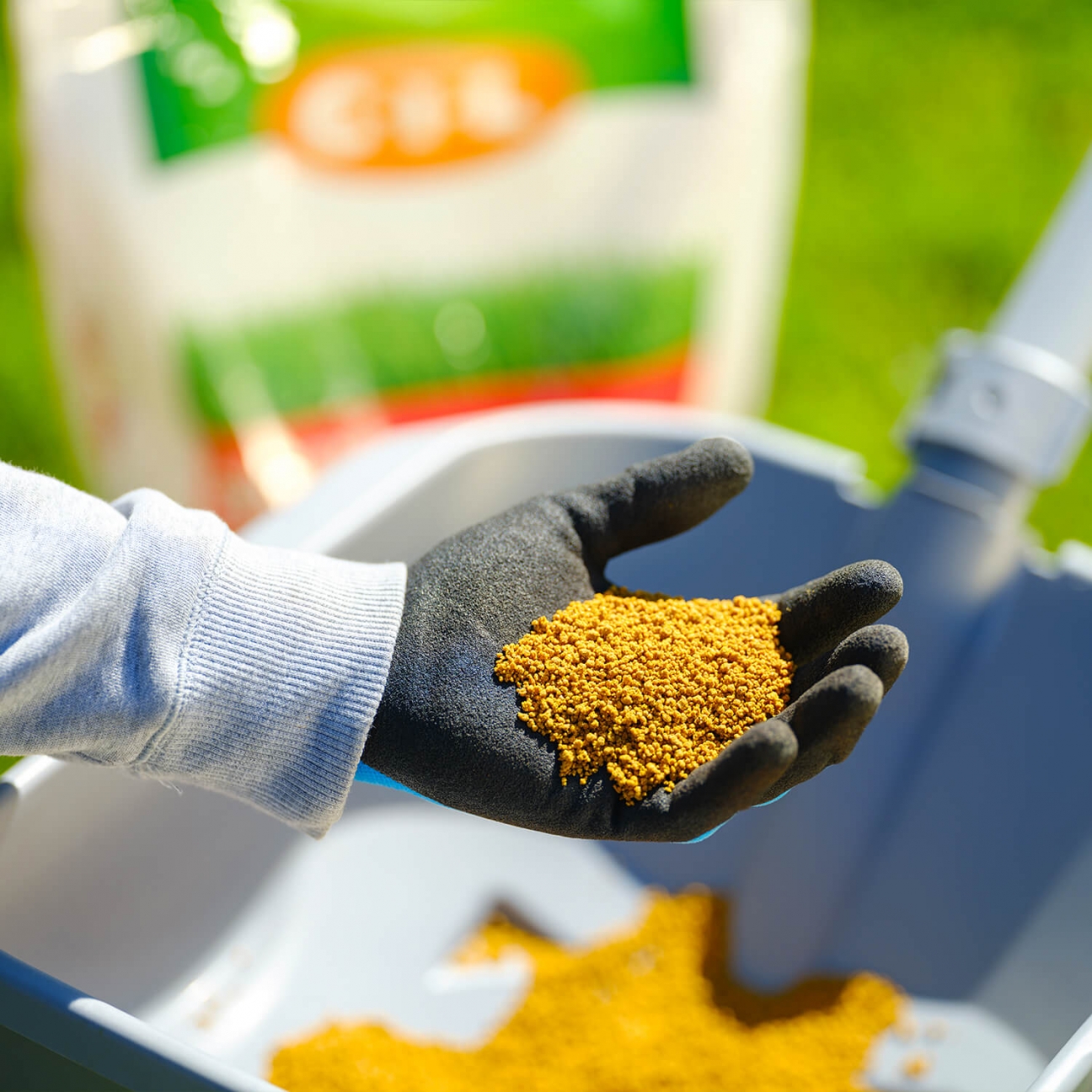 C I L BIO WEED FEED Lawn Food 9 0 0 C I L Lawn and Garden